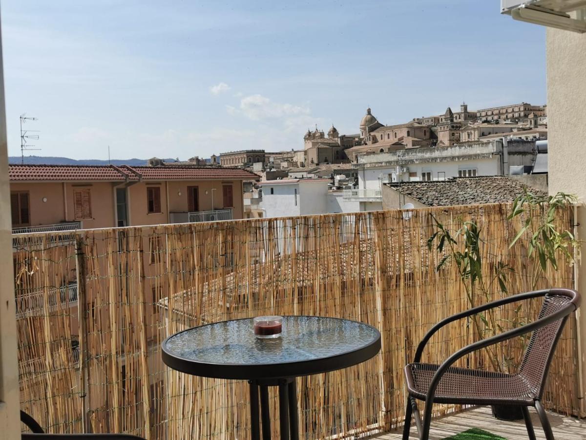 Casa Principe Di Piemonte Apartment Noto Bagian luar foto